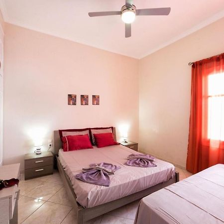 Town House For 6-16 With Ac Villa Парос Екстериор снимка