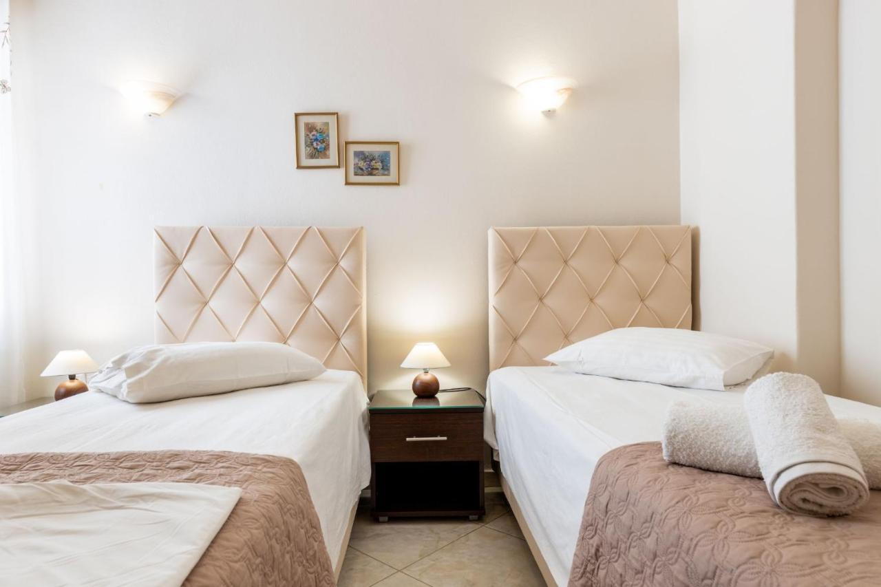 Town House For 6-16 With Ac Villa Парос Екстериор снимка