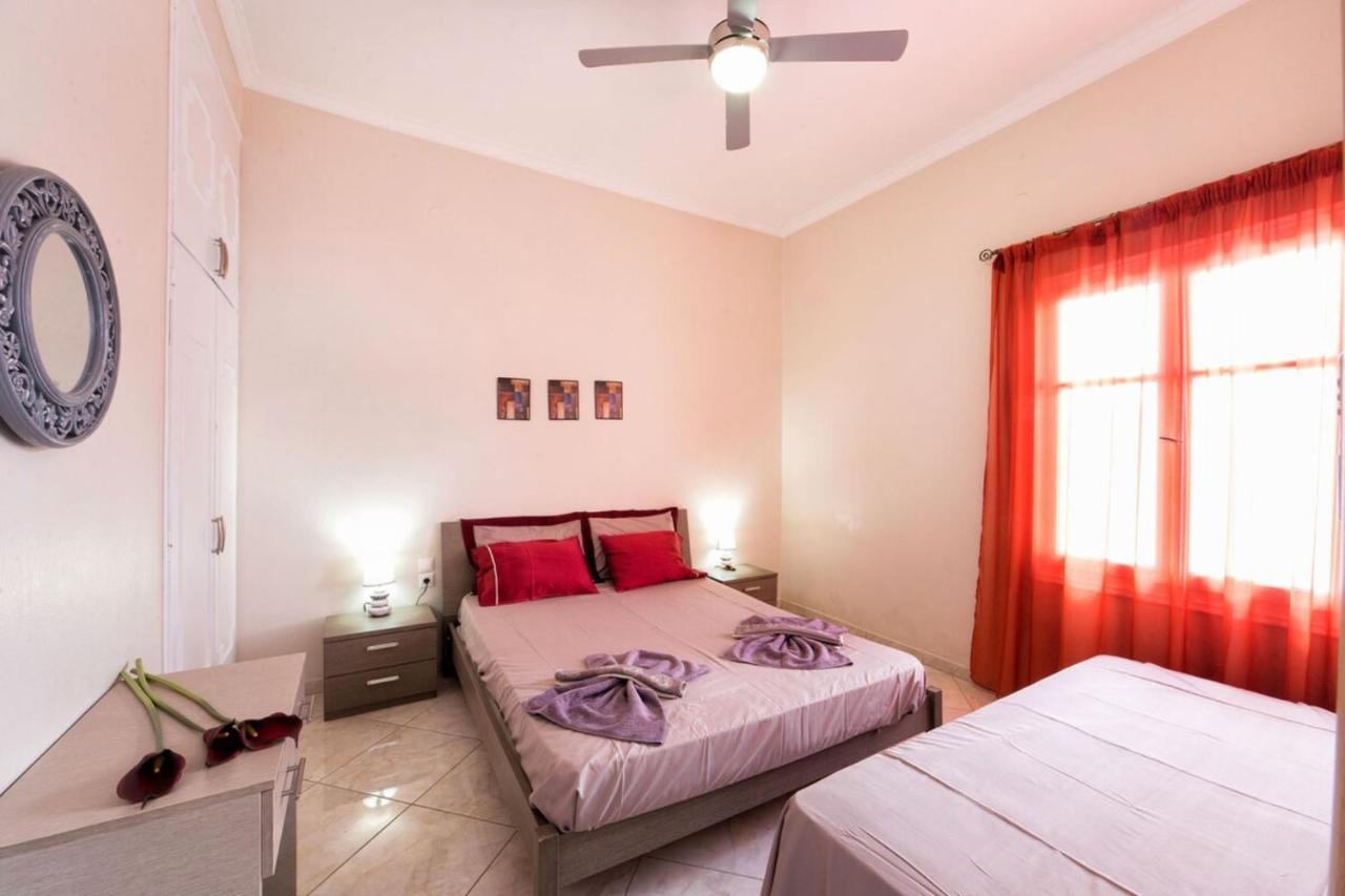 Town House For 6-16 With Ac Villa Парос Екстериор снимка